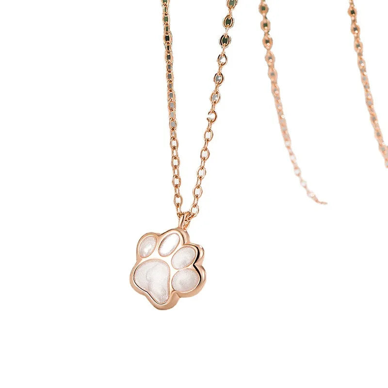 Yanika - Necklace with silver paw pendant